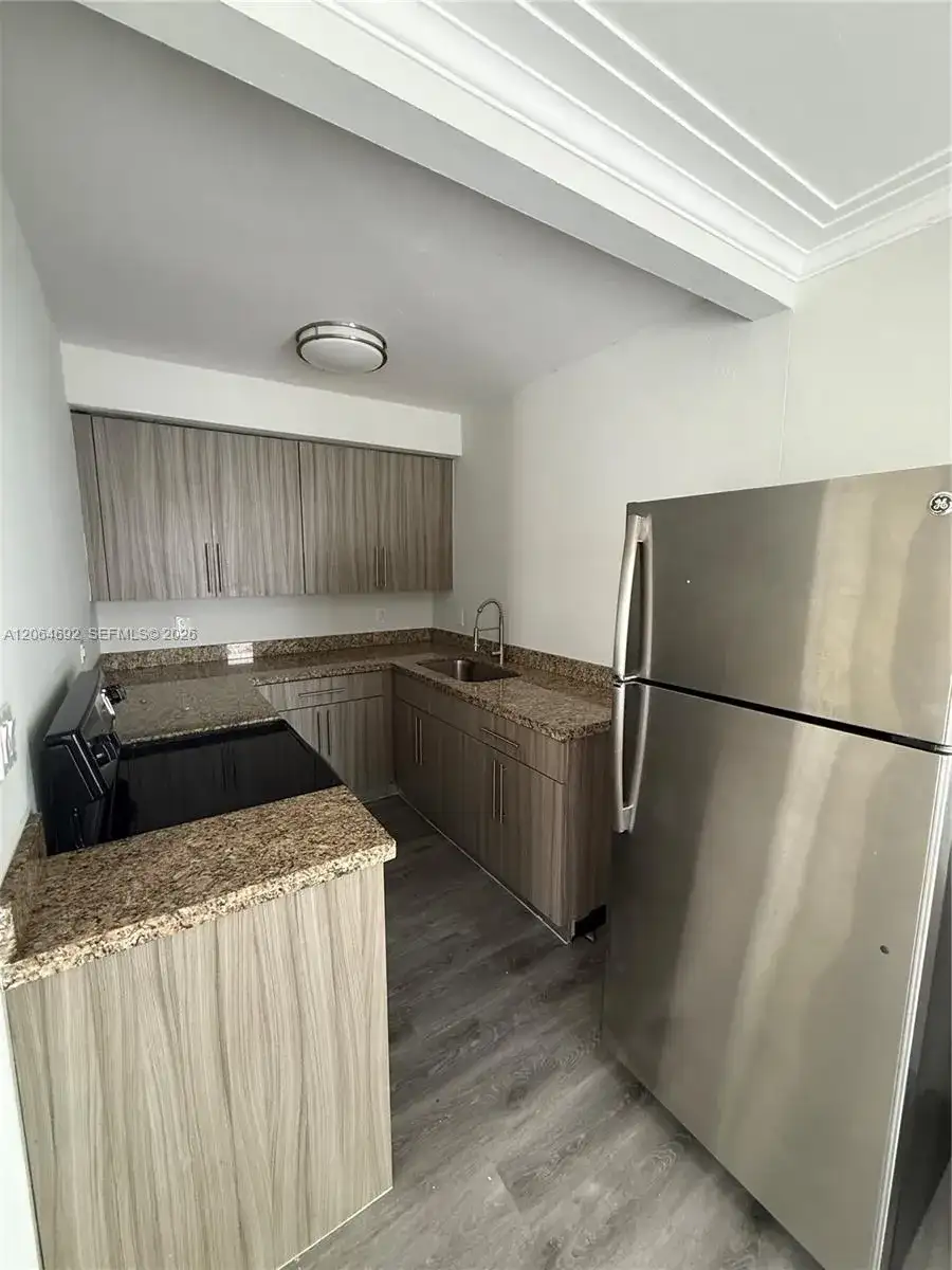 345 85th St # 1, Miami Beach FL 33141 photo 3