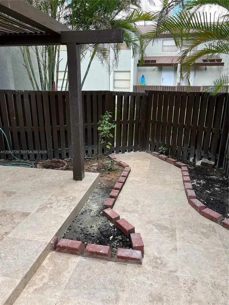 9990 NW 9th St Cir # 102, Miami FL 33172 photo 3
