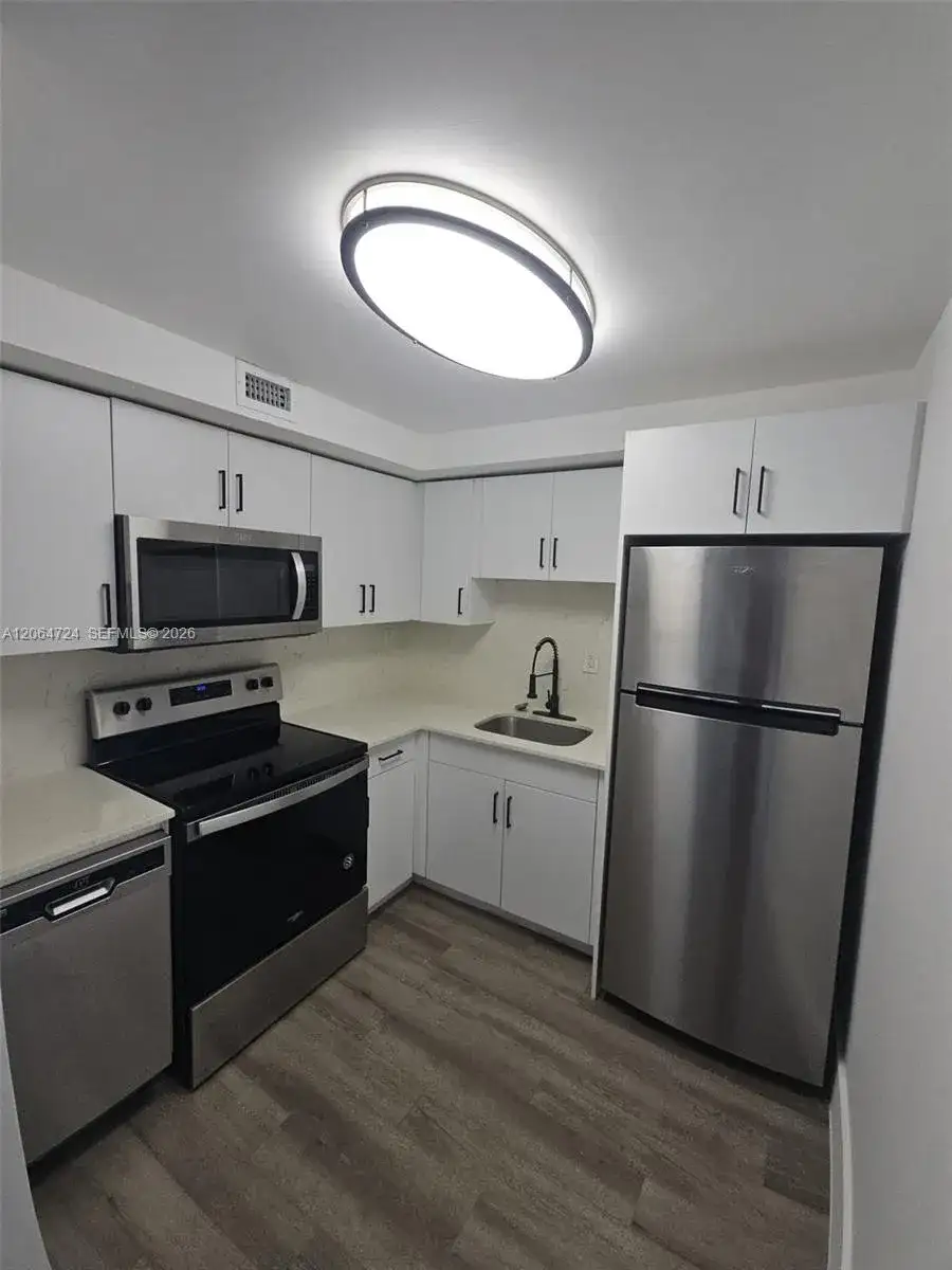 8101 Crespi Blvd # 403, Miami Beach FL 33141 photo 3