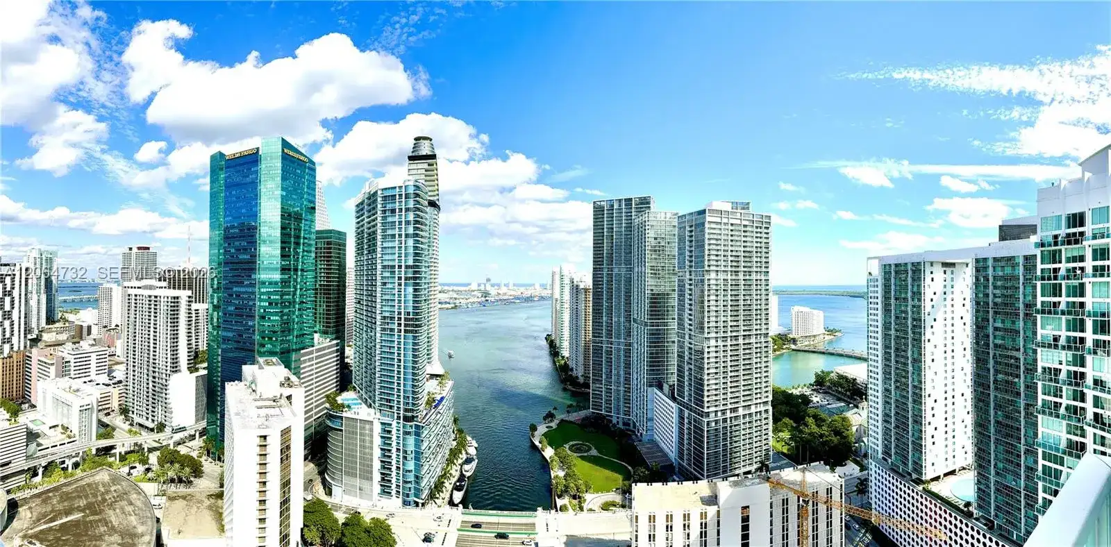 31 SE 5th St # 4214, Miami FL 33131 photo 2