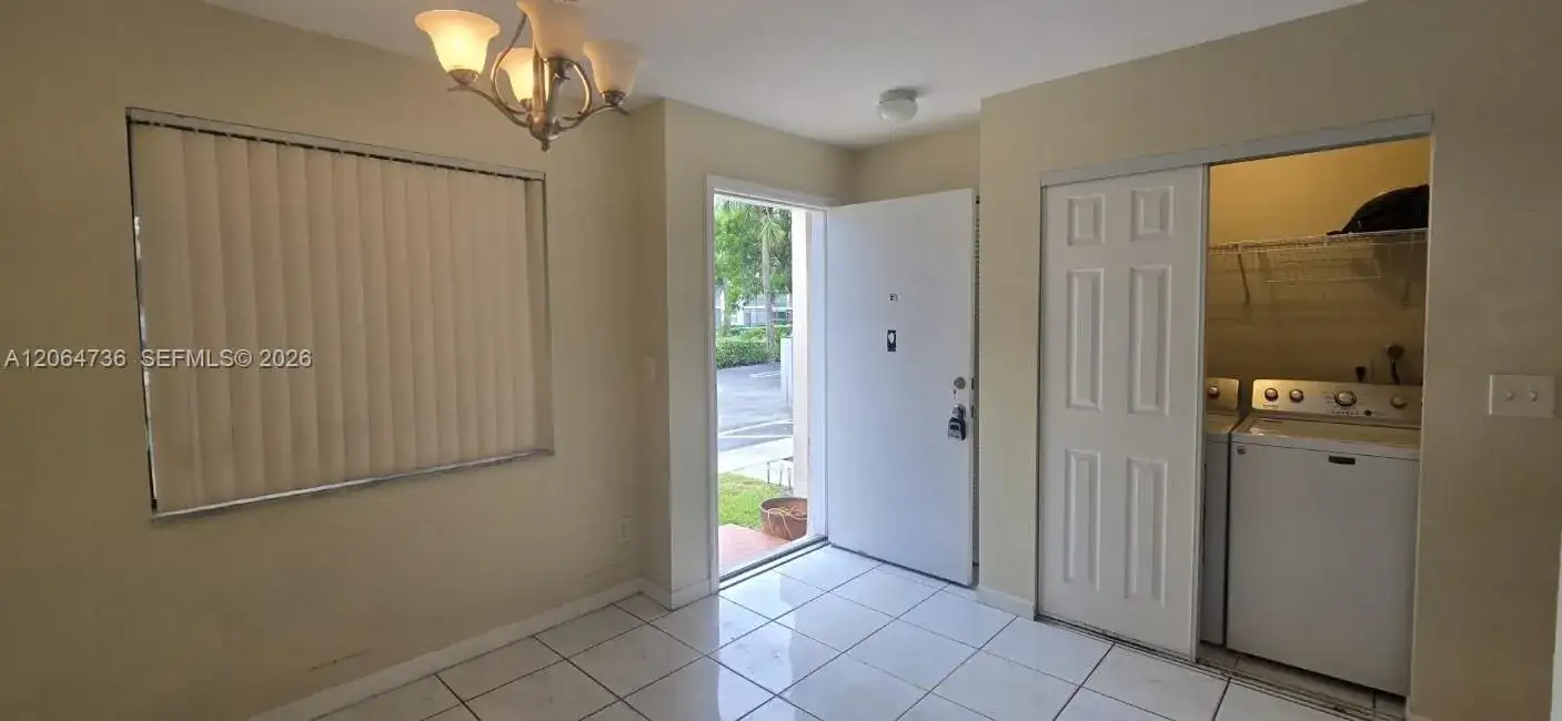 9092 NW 40th St # 4, Coral Springs FL 33065 photo 3