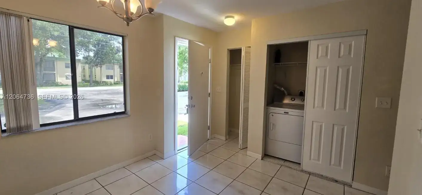 9092 NW 40th St # 4, Coral Springs FL 33065 photo 4