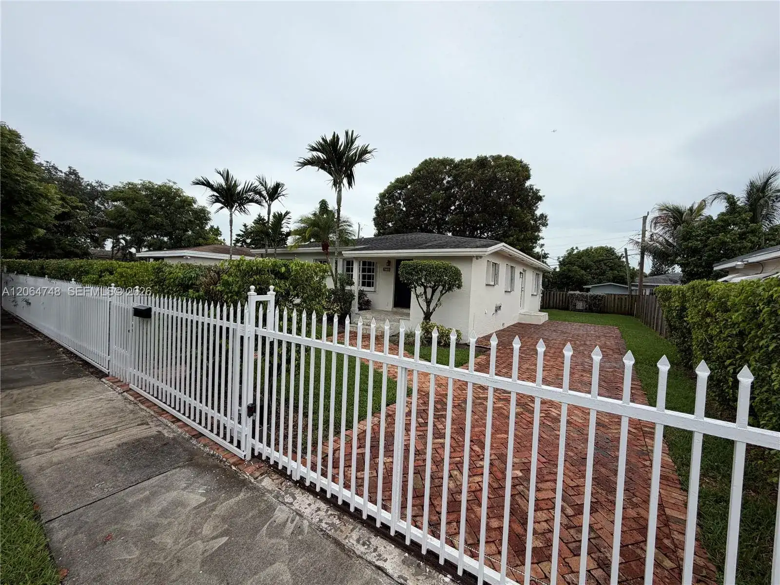 6746 SW 32nd Ter, Miami FL 33155 photo 5