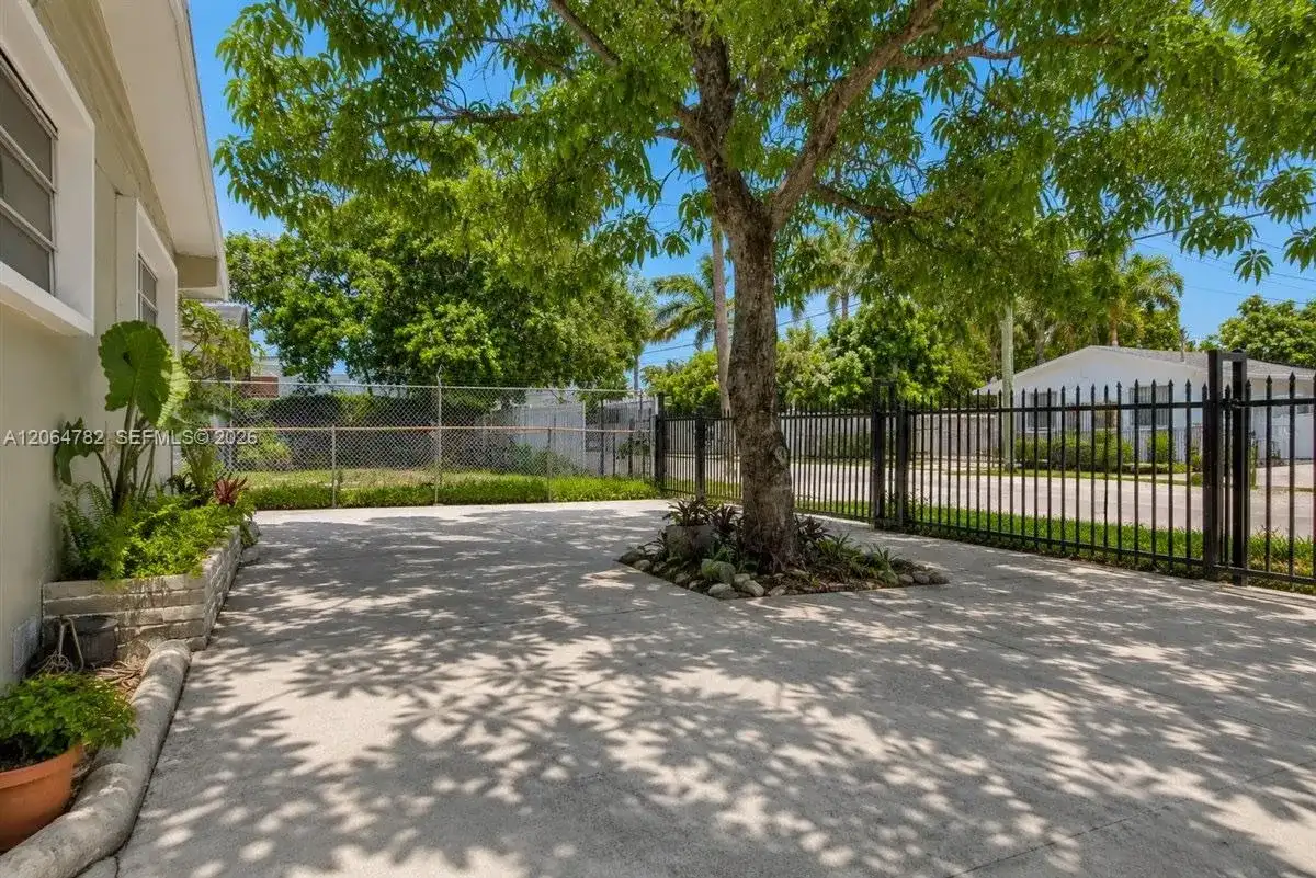 355 NE 55th Ter # 1, Miami FL 33137 photo 3
