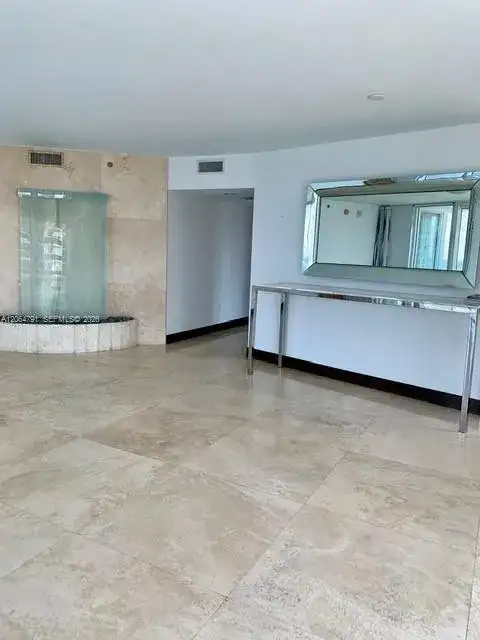 450 Alton Rd # 2207, Miami Beach FL 33139 photo 3