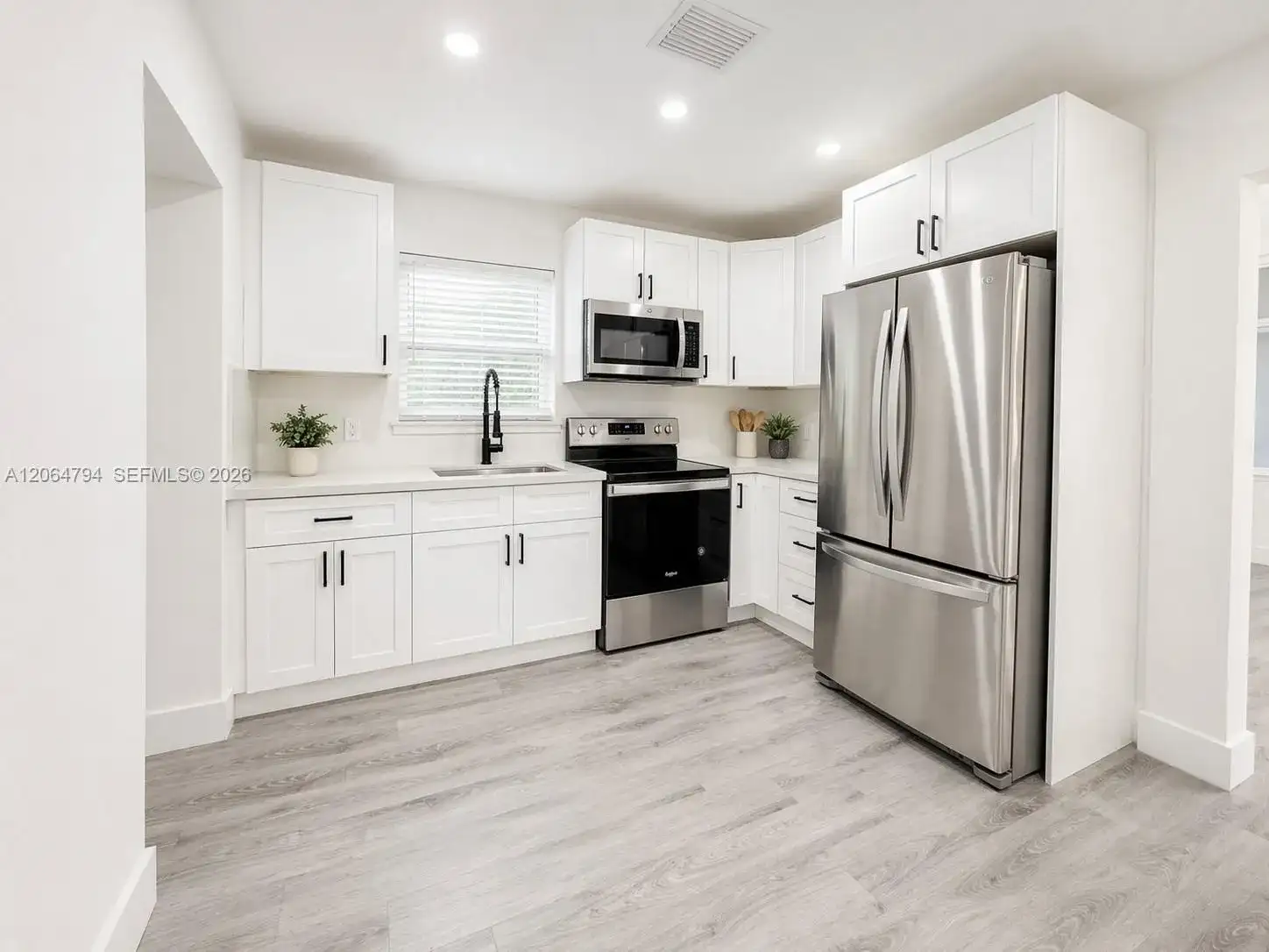 736 NW 41st St, Miami FL 33127 photo 4