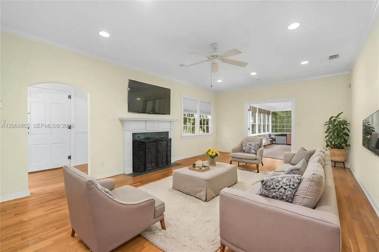 717 NE Boulevard, Gainesville FL 32601 photo 3