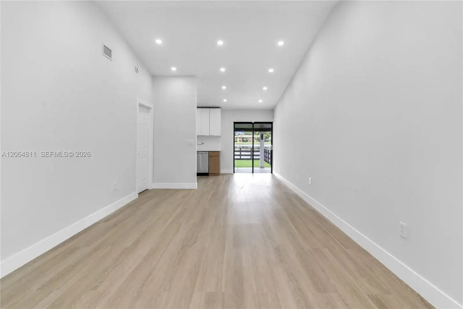 2523 W 65th St, Hialeah FL 33016 photo 5