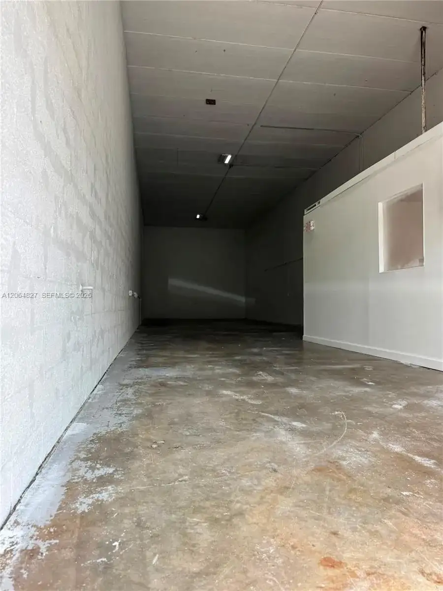 7786 NW 64th St, Miami FL 33166 photo 3