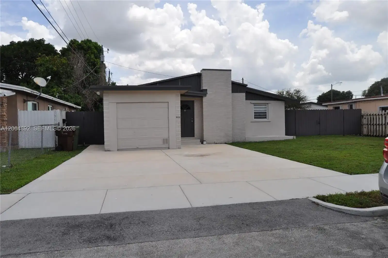 4035 E 2nd Ave, Hialeah FL 33013 photo 3