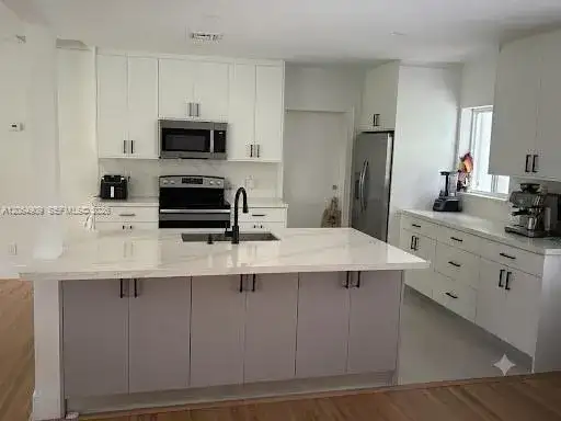460 San Servando Ave, Coral Gables FL 33143 photo 4