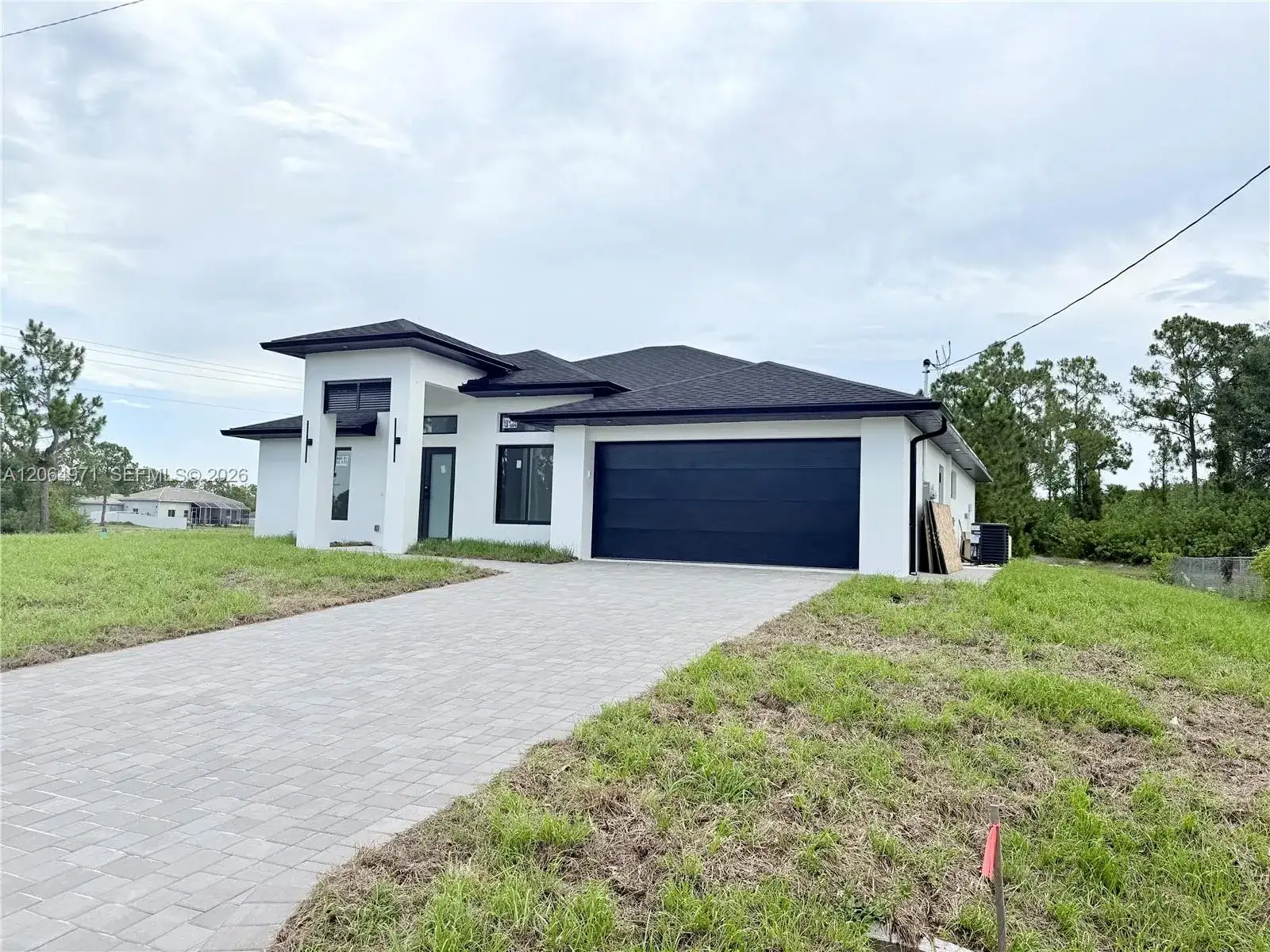 705 Colyer St E, Lehigh Acres FL 33974 photo 4