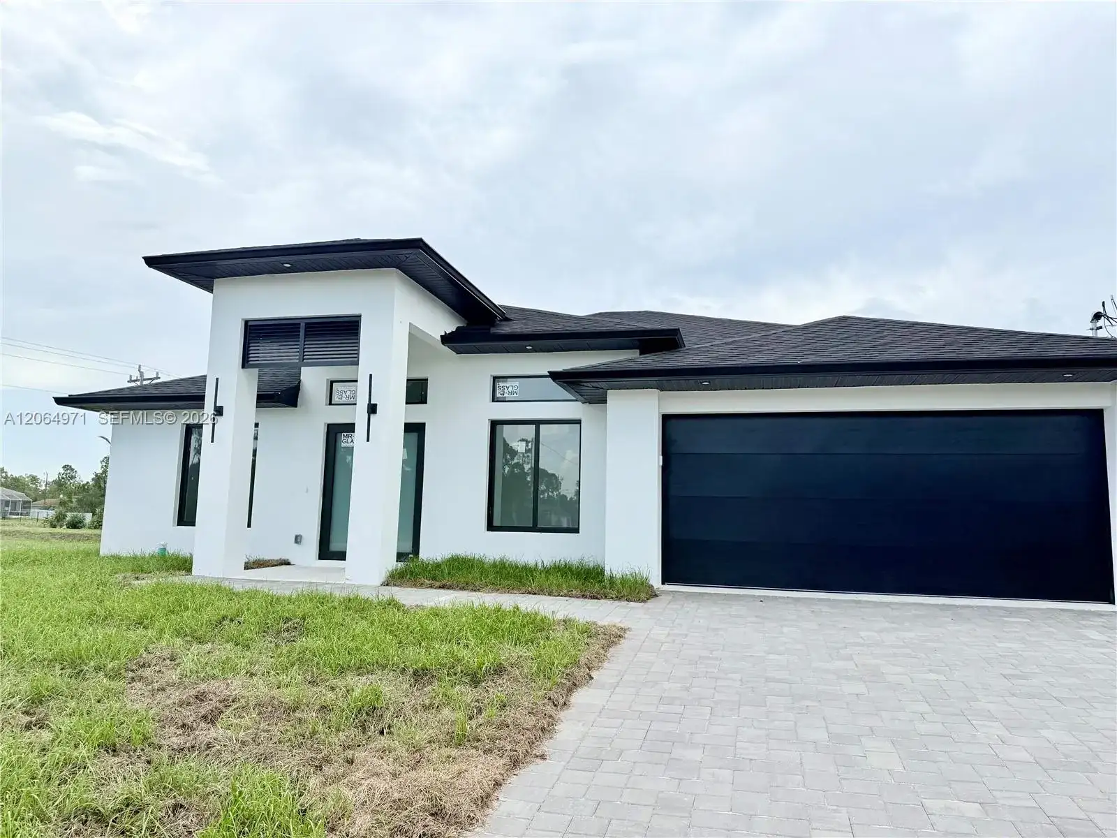 705 Colyer St E, Lehigh Acres FL 33974 photo 5