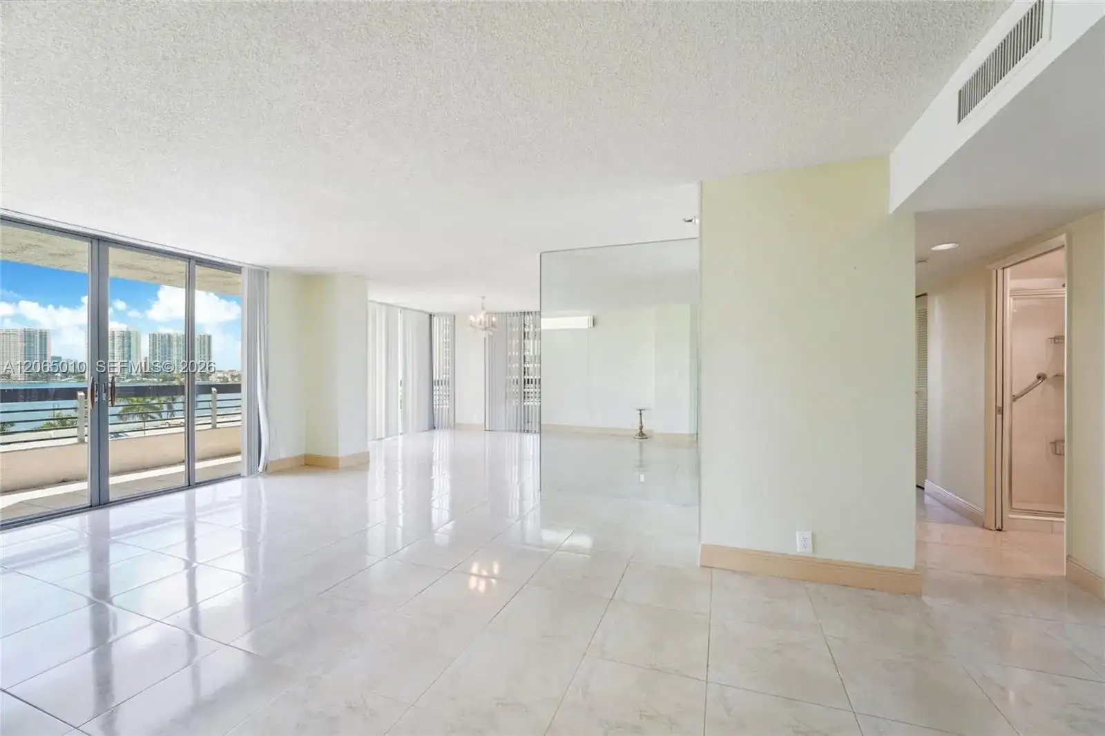 19101 NE 36th Ct # 705, Aventura FL 33180 photo 3