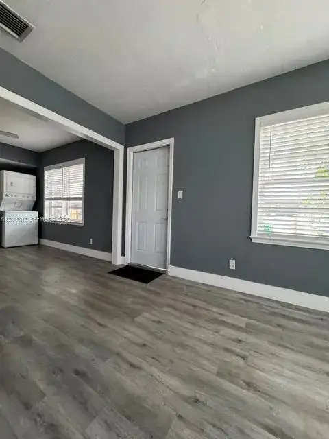 820 SE 12th St # 1, Fort Lauderdale FL 33316 photo 3
