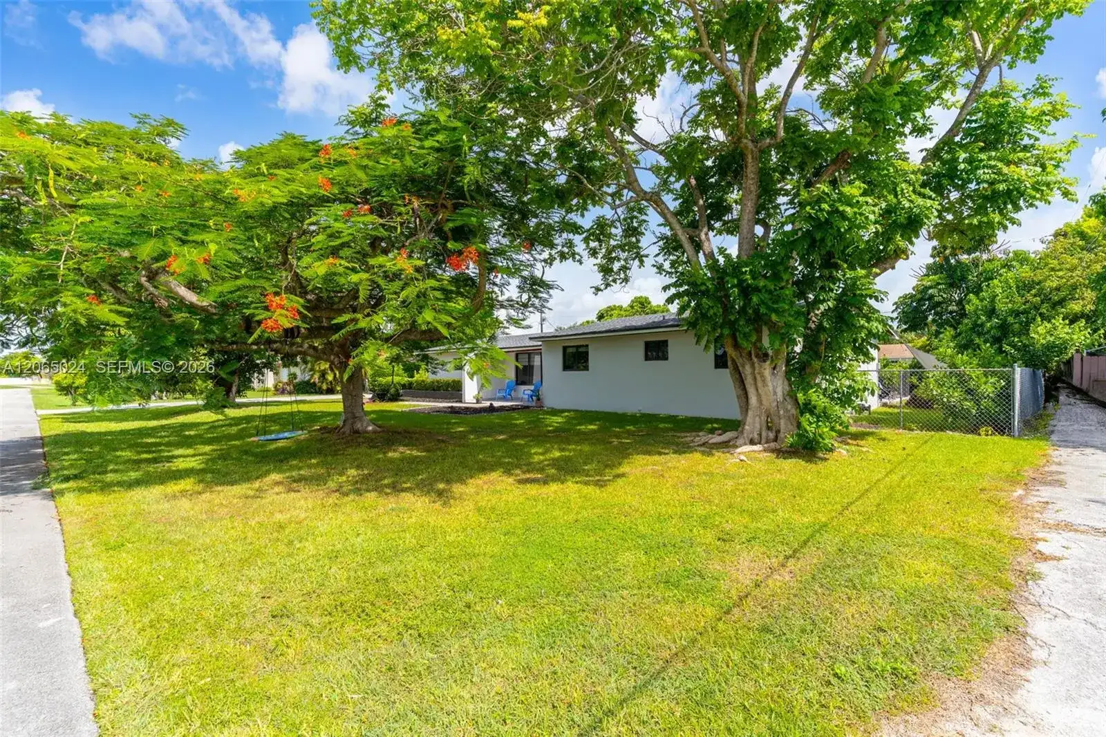 11243 SW 174th Ter, Miami FL 33157 photo 2