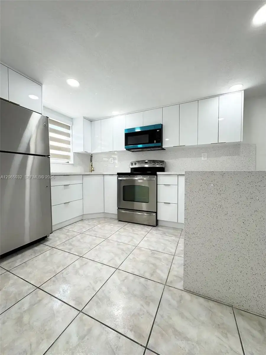 5580 W 26th Ct # 209, Hialeah FL 33016 photo 2
