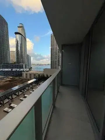 77 SE 5th St # 1704, Miami FL 33131 photo 3