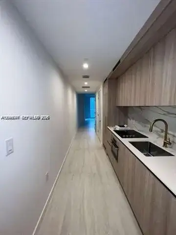 77 SE 5th St # 1704, Miami FL 33131 photo 5