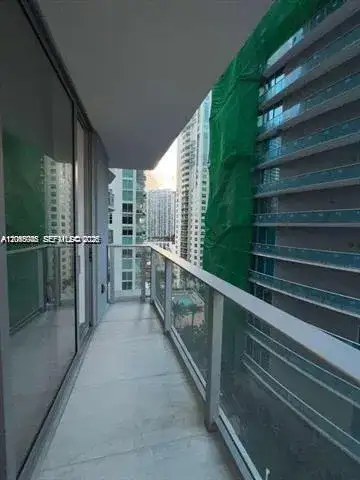 77 SE 5th St # 2004, Miami FL 33131 photo 2