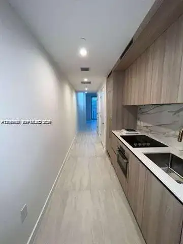 77 SE 5th St # 2004, Miami FL 33131 photo 5