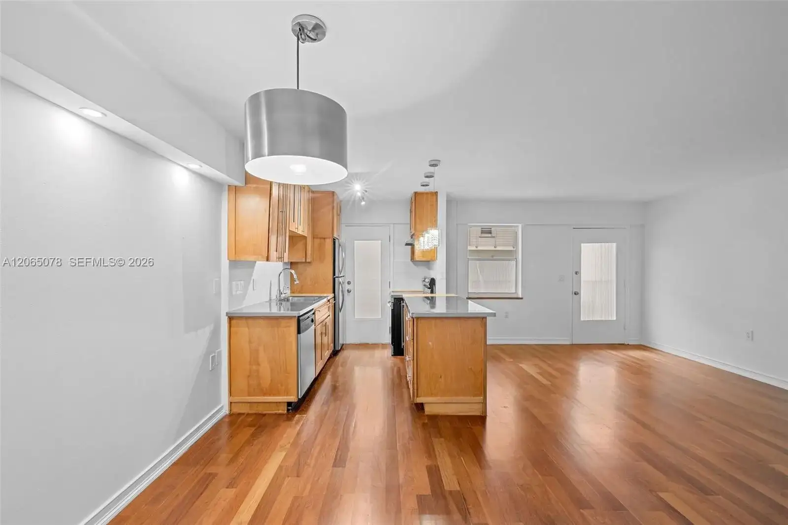 1545 Euclid Ave # 3C, Miami Beach FL 33139 photo 4