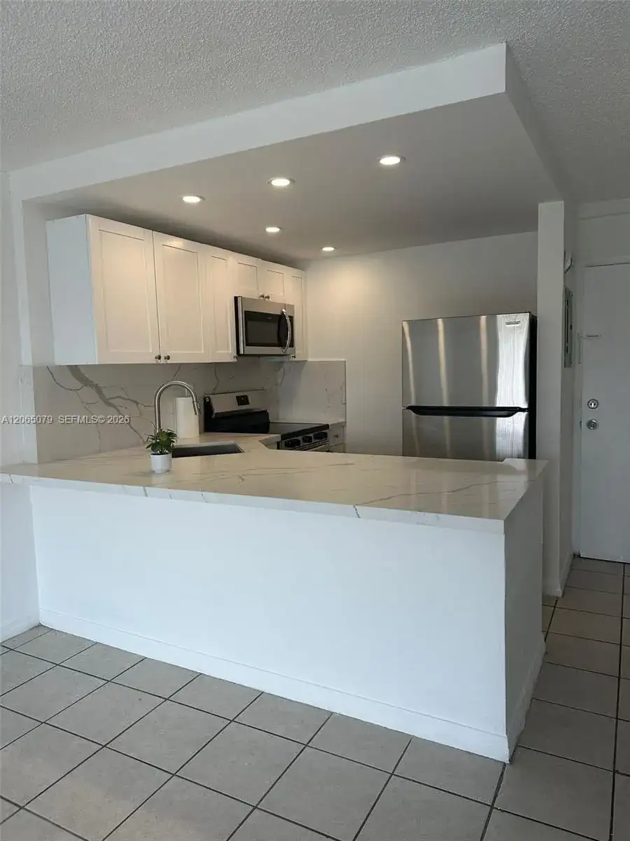 801 NW 47th Ave # 608W, Miami FL 33126 photo 5