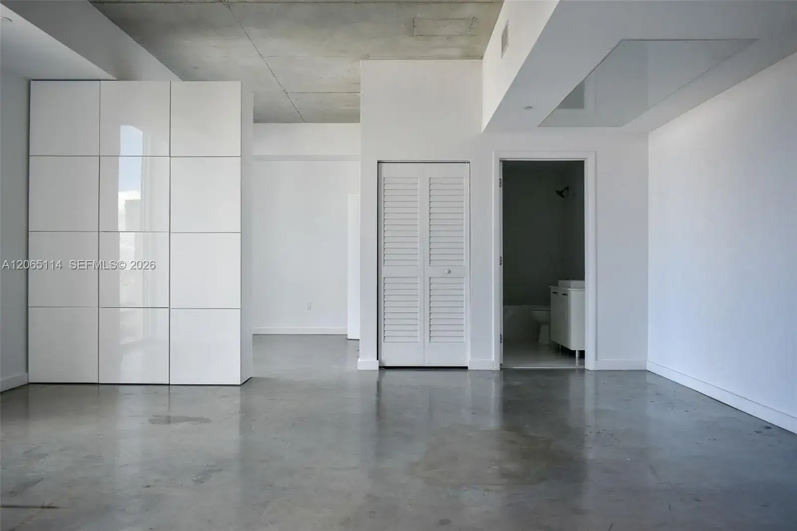 151 SE 1st St # 2808, Miami FL 33131 photo 3