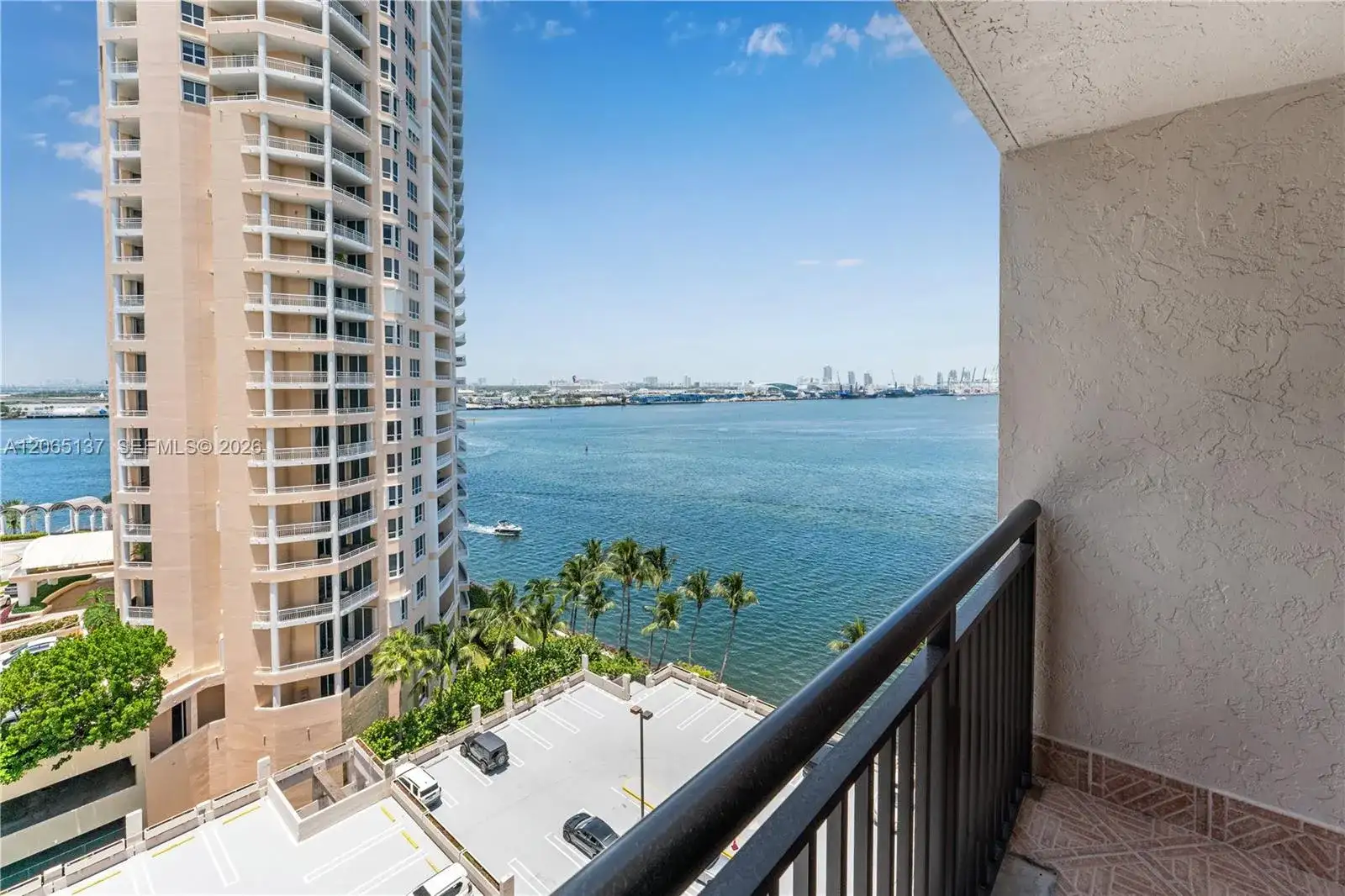 540 Brickell Key Dr # 1422, Miami FL 33131 photo 2