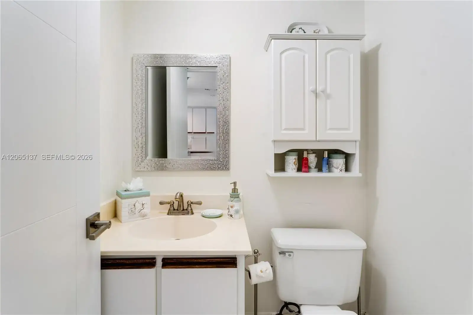540 Brickell Key Dr # 1422, Miami FL 33131 photo 3