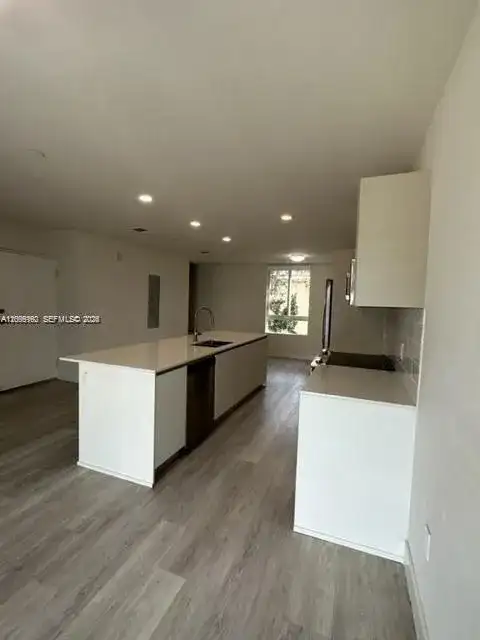 2561 NE 193rd St # 1208, Miami FL 33180 photo 5