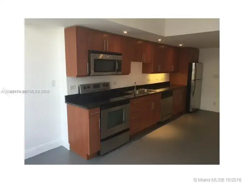 111 E Flagler St # 1003, Miami FL 33131 photo 3