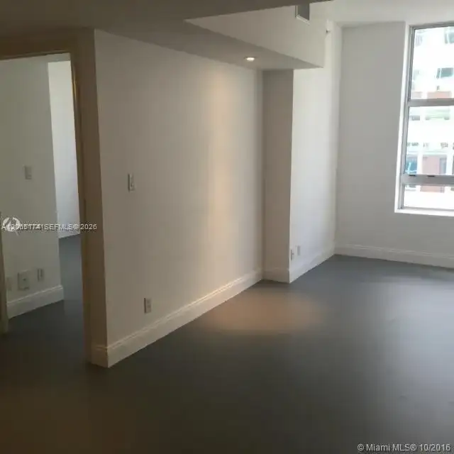 111 E Flagler St # 1003, Miami FL 33131 photo 5