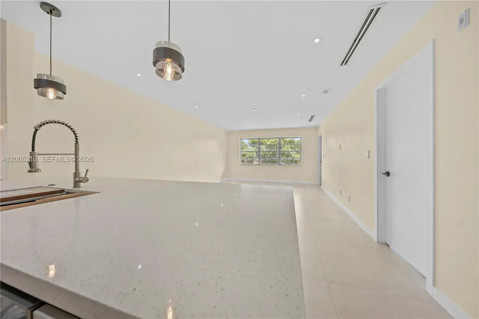 1400 NE 191st St # 305, Miami FL 33179 photo 4