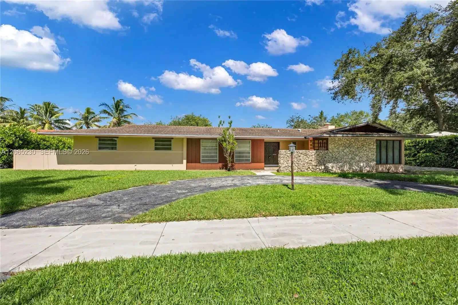 11800 SW 72nd Ave, Pinecrest FL 33156 photo 2