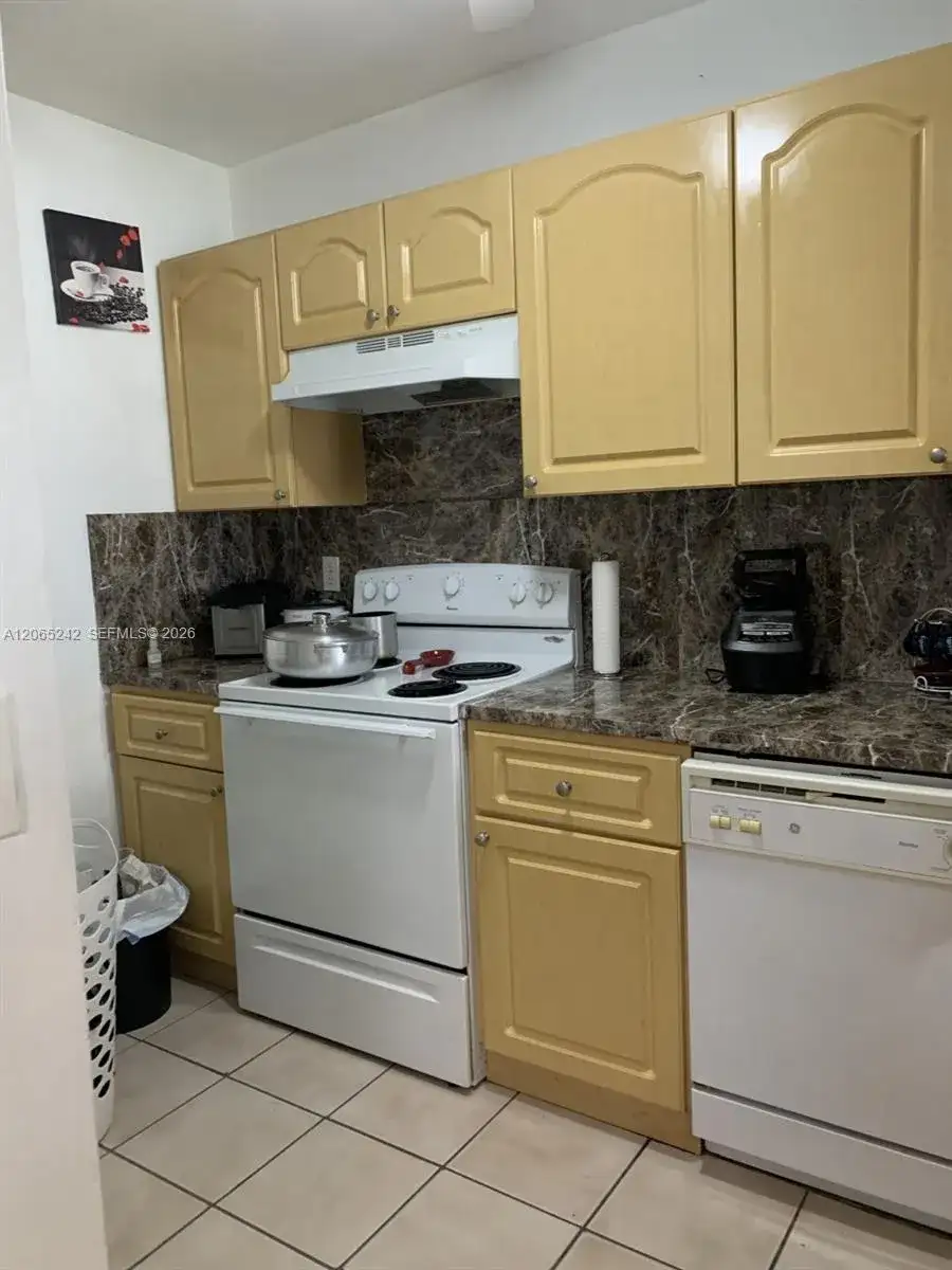 15324 SW 72nd St # 14, Miami FL 33193 photo 5