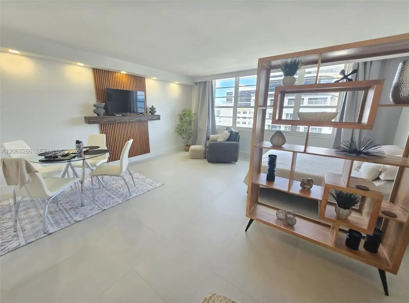100 Lincoln Rd # 931, Miami Beach FL 33139 photo 2