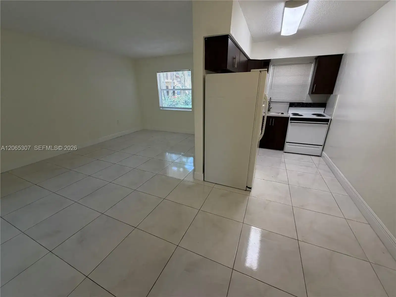 16150 NE 19th Ct # 2, North Miami Beach FL 33162 photo 4
