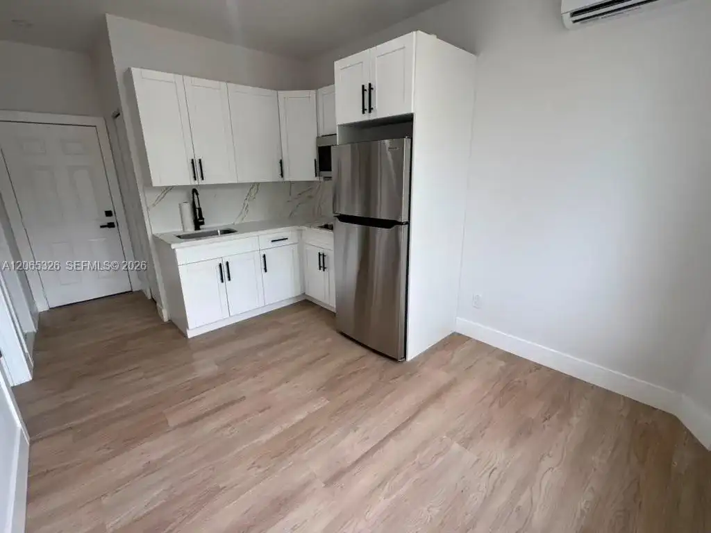 2425 SW 6th St # 1, Miami FL 33135 photo 5