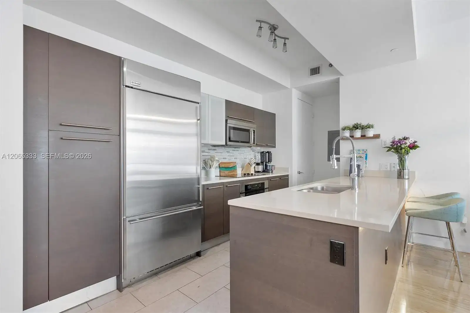 55 SE 6th St # 4305, Miami FL 33131 photo 3