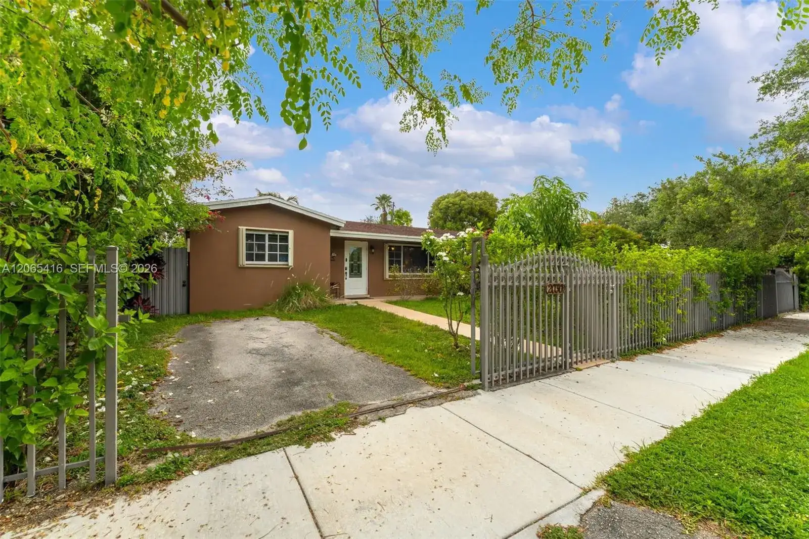 20301 SW 105th Ave, Cutler Bay FL 33189 photo 2