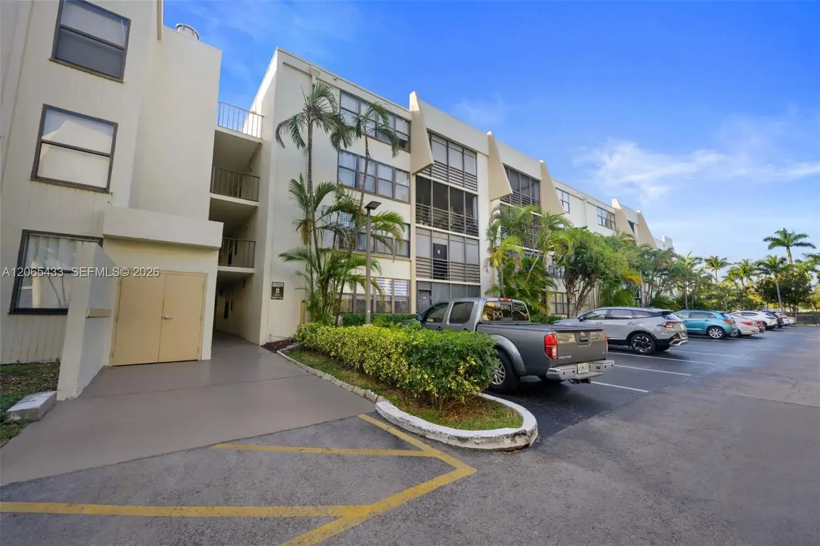 20401 NE 30th Ave # 8, Aventura FL 33180 photo 2
