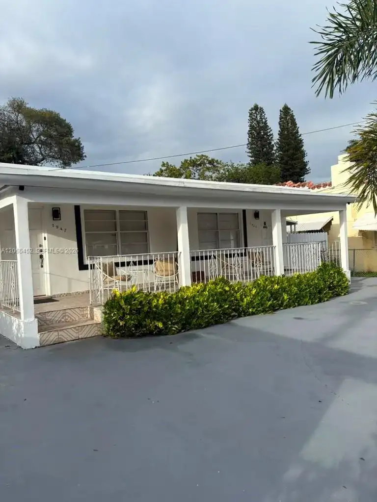 1947 NW 33rd St # 1, Miami FL 33142 photo 2
