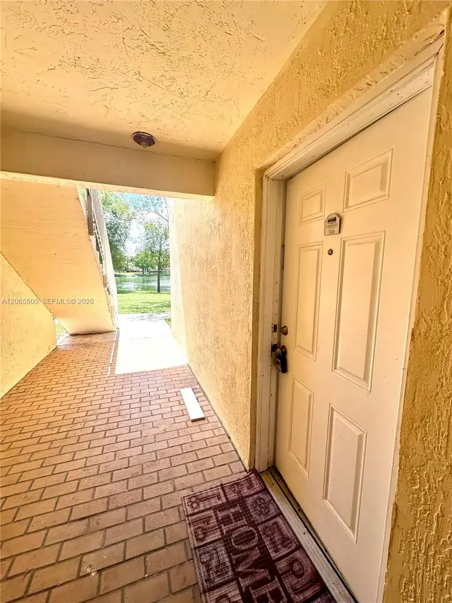 3630 N 56th Ave # 310, Hollywood FL 33021 photo 3