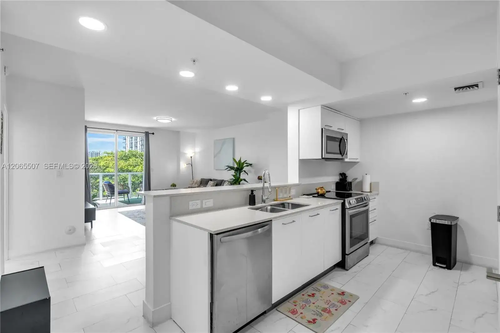 1850 Monroe St # 401, Hollywood FL 33020 photo 4