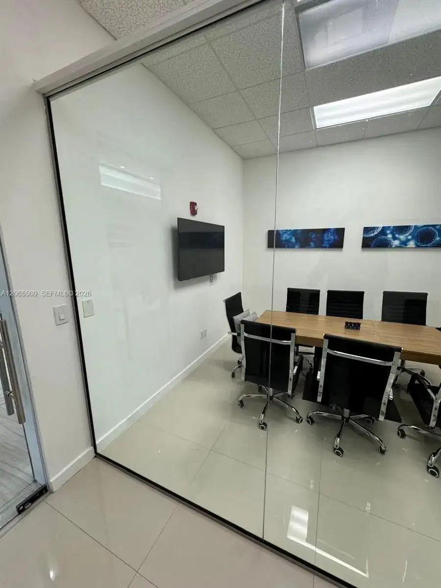 20200 W Dixie Hwy G01 Hwy, Miami FL 33180 photo 5
