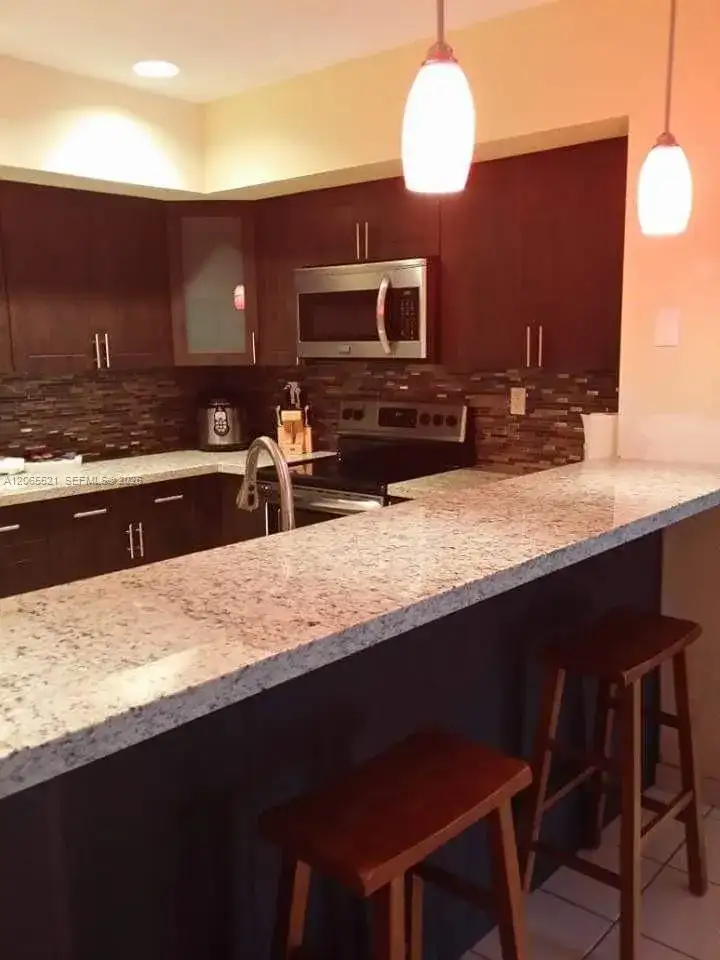 6364 Milk Wagon Ln, Miami Lakes FL 33014 photo 5