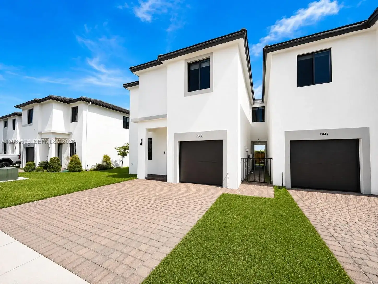 15749 SW 136th Ter, Miami FL 33196 photo 2