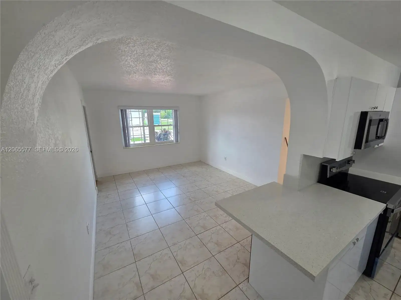 10500 SW 30th St, Miami FL 33165 photo 2