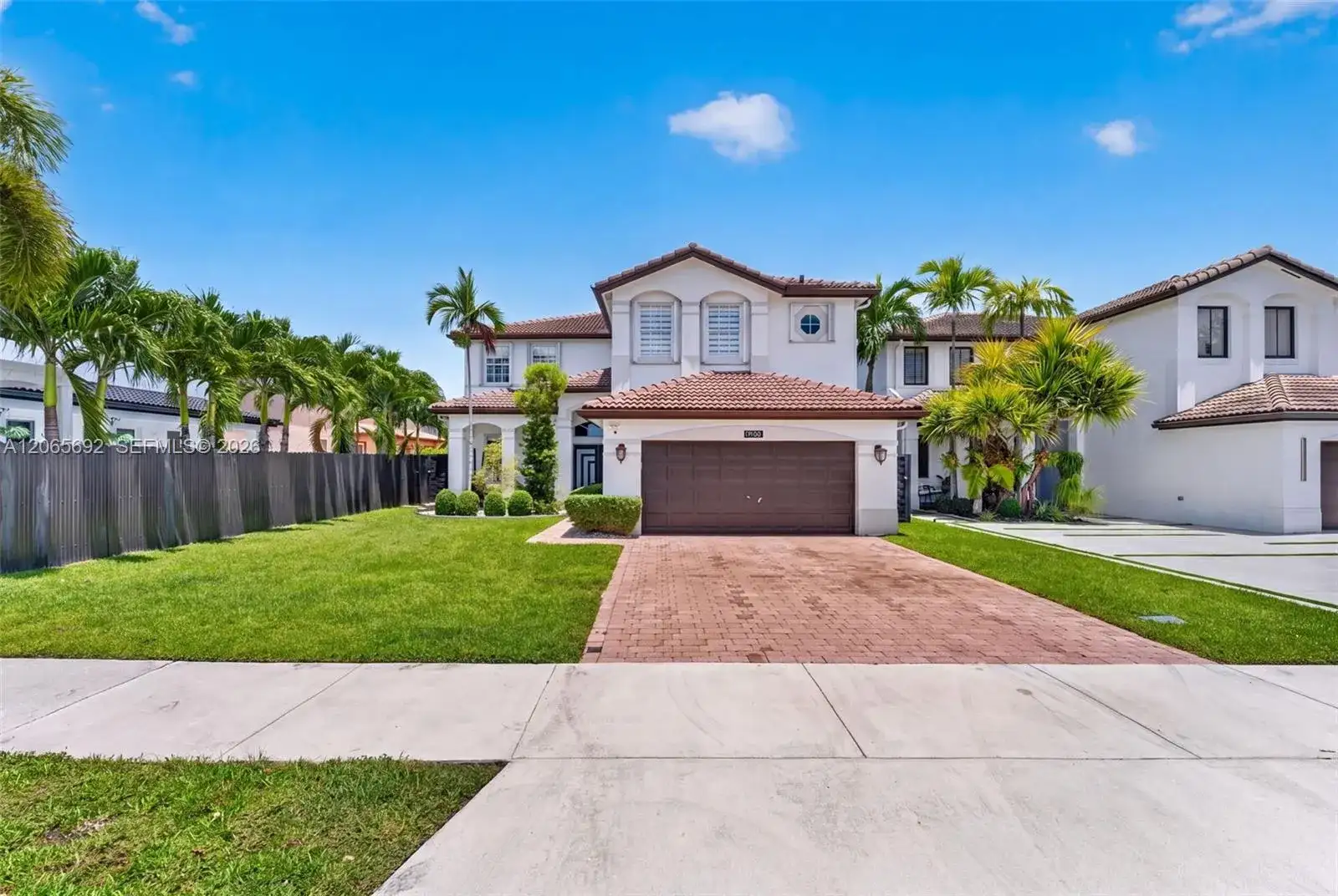 1051 SW 144th Pl, Miami FL 33184 photo 2